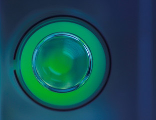 balance und kreis in blau