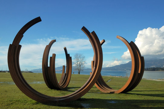 ring sculpture