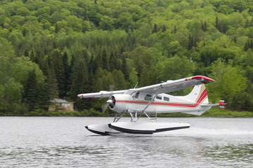 wild ride in a float plan landing on a remote Canadian lake on one skid