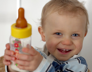 alimentation d'un bébé