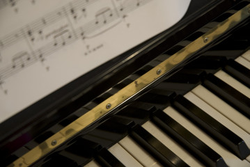 piano with music