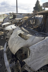 Fototapeta na wymiar voitures incendiés