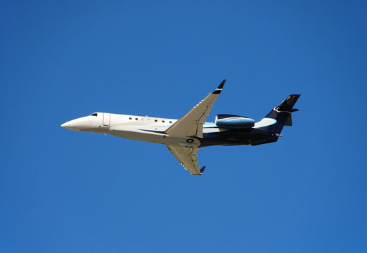 embraer legacy business jet