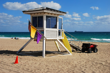 Fototapeta premium lifeguard post on a florida beach