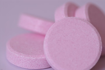 Obraz na płótnie Canvas pink pills