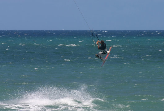 kite surfer in action in maui