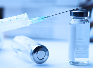 syringe and medicine for injection - obrazy, fototapety, plakaty