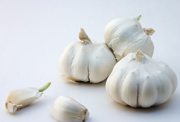 garlic bulbs and cloves