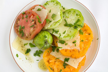 sliced heirloom tomato salad