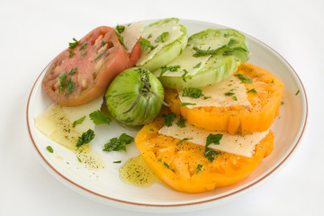 sliced heirloom tomato salad