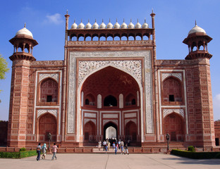 taj mahal entrance