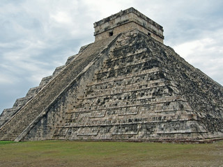 chichen itza pyramid