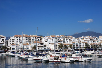 Fototapeta na wymiar Puerto Banus, Marbella z 1 portu