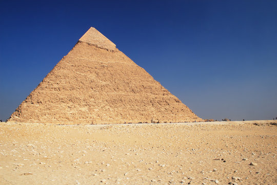 the pyramid in cairo