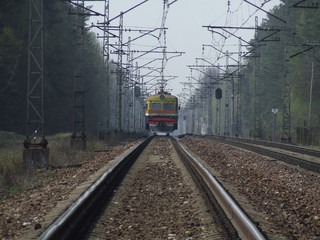 Fototapeta na wymiar incoming train 2