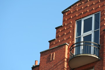 fenêtre avec vue sur le ciel