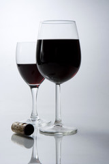 deux verres de vin rouge