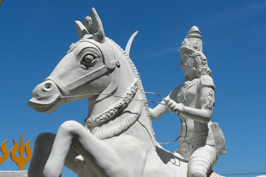 chevalier, protecteur d'un temple tamoul
