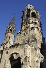 berlin - ged&auml;chtniskirche und kurf&uuml;rstendam