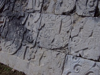 ruins at chichen itza 19