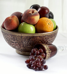 fruit bowl with wine glass