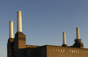 battersea power station chimneys