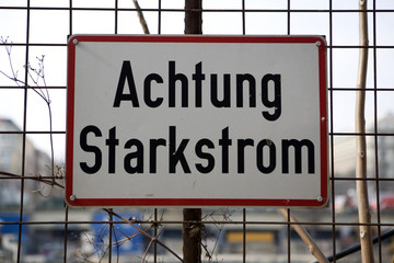 achtung starkstrom