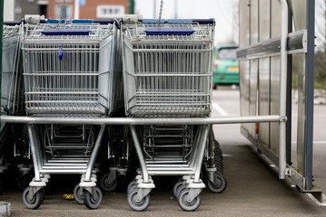 shopping-cars ready to use