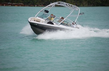 wake board tow boat