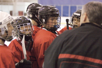 youth hockey huddle