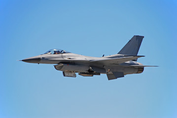 f-16 jetfighter in flight at airshow - obrazy, fototapety, plakaty