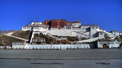 potala palace - lhasa - tibet