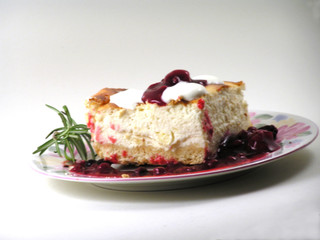 cheesecakes with raspberries
