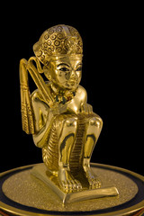 young tutankhamun figure