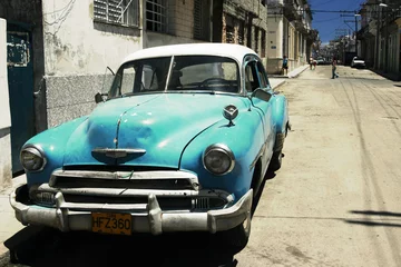 Fotobehang Cubaanse oldtimers havana straat - kruisproces