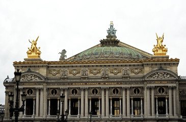 Fototapeta na wymiar paris opera house