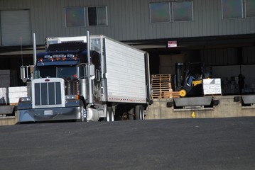 truck loading