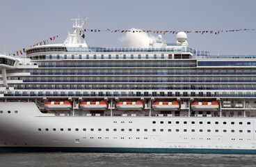 Naklejka premium cruise ship in sydney