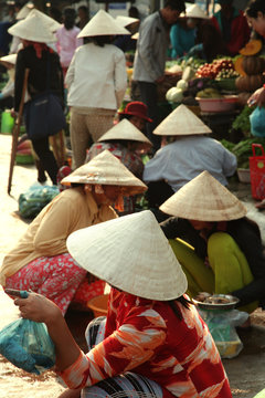 Chapeaux vietnamiens