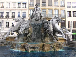 Foto op Plexiglas Fontijn fontein en paarden