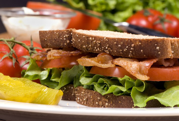bacon lettuce and tomato sandwich 001