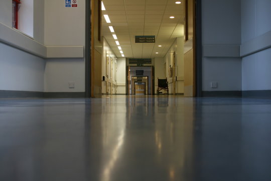 hospital corridoor hallway