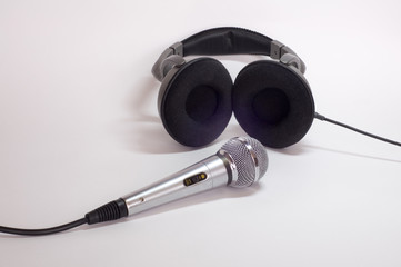 microphone and headphones