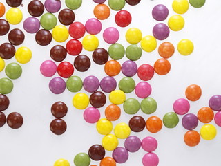 bunte schoko bonbons nah aufnahme