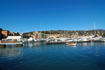 Fototapeta na wymiar Santa Margherita Ligure: marina
