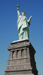 Fototapeta na wymiar statue of liberty 2