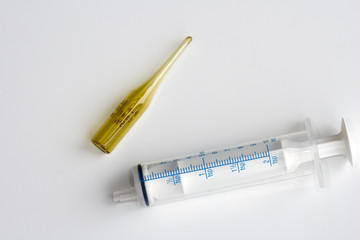 Obraz premium syringe and ampulla