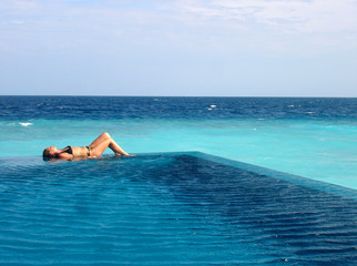 poolside paradise - maldives
