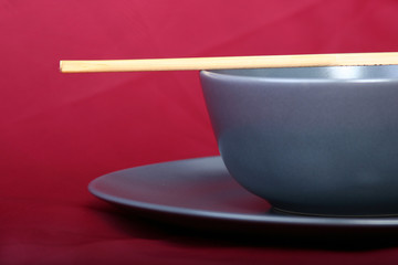 schüssel und stäbchen