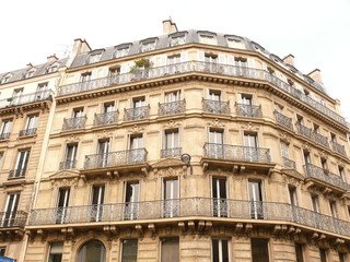 Obraz premium façade d'immeuble du neuvième.